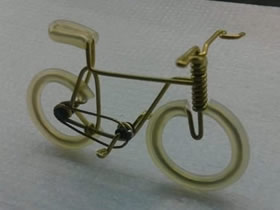 怎么用銅絲做迷你自行車模型的手工教程