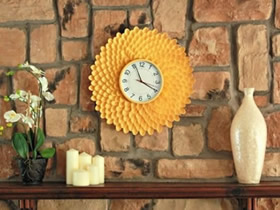 怎么用一次性塑料勺做菊花掛鐘的制作方法