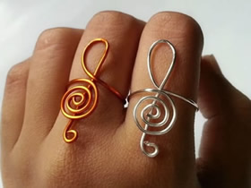 怎么用金屬絲做高音符號戒指的制作方法圖解