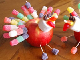 怎么用蘋果和軟糖做感恩節火雞的制作方法