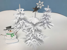 剪紙雪花制作美麗雪花樹的方法