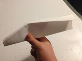 折紙平頭飛機的簡單方法