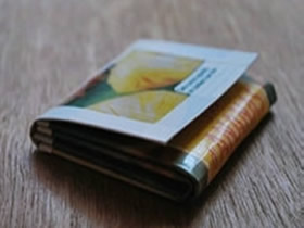 怎么用果汁盒做簡易錢包的方法圖解
