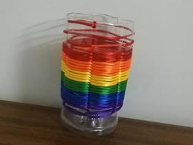 怎么用塑料瓶繞繩做創意花瓶的方法圖解